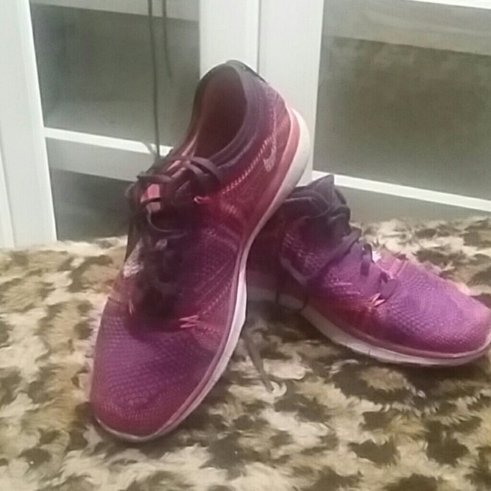 Nike free women's shoes